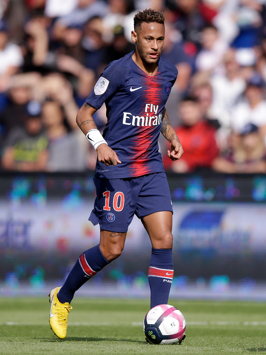 足球竞技中 足球竞技中