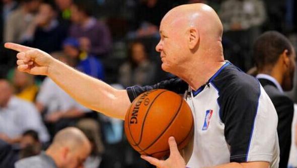 前场则以莱